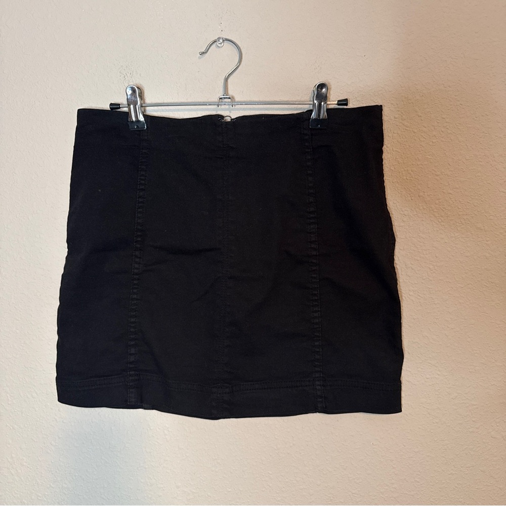 Jolt Women's Black Mini Skirt